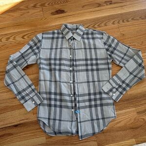 Men’s Burberry Dress Shirt